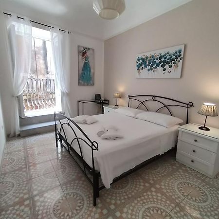 シラクーサCasa Barnabaアパートメント エクステリア 写真